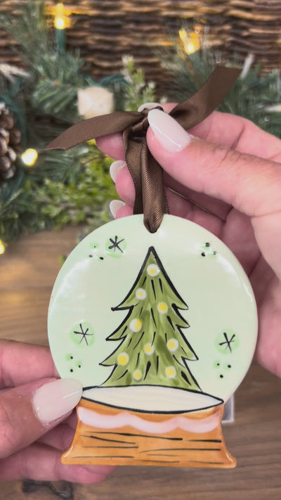 Snowglobe Christmas Tree